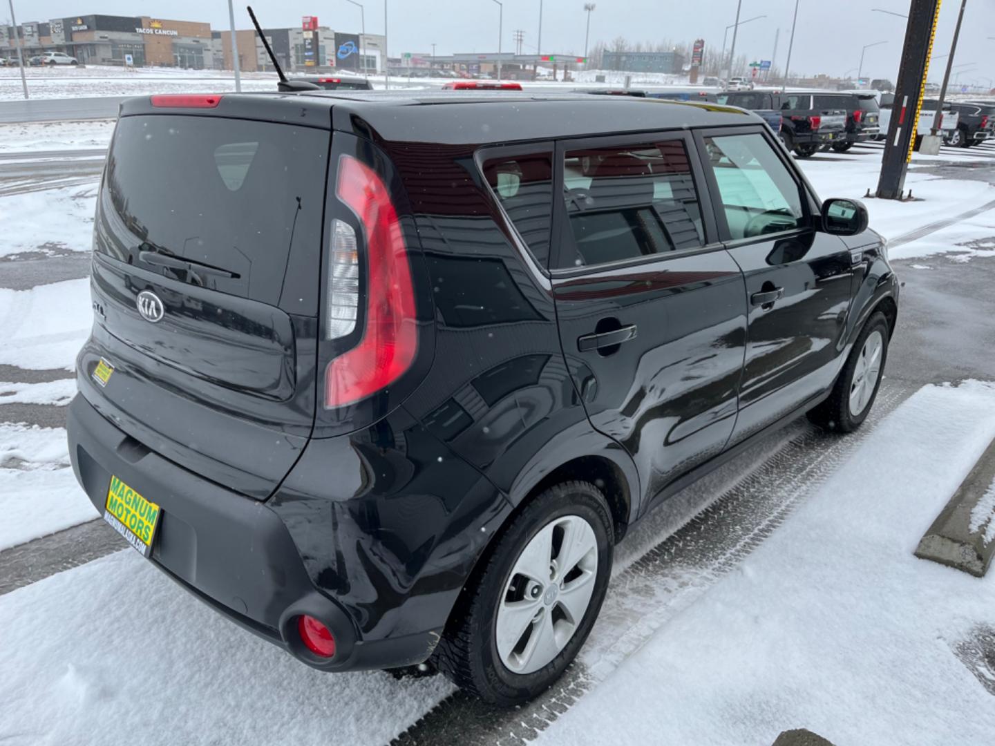 2015 Black /Black Kia Soul (KNDJN2A21F7) , located at 1960 Industrial Drive, Wasilla, 99654, (907) 274-2277, 61.573475, -149.400146 - Photo#4